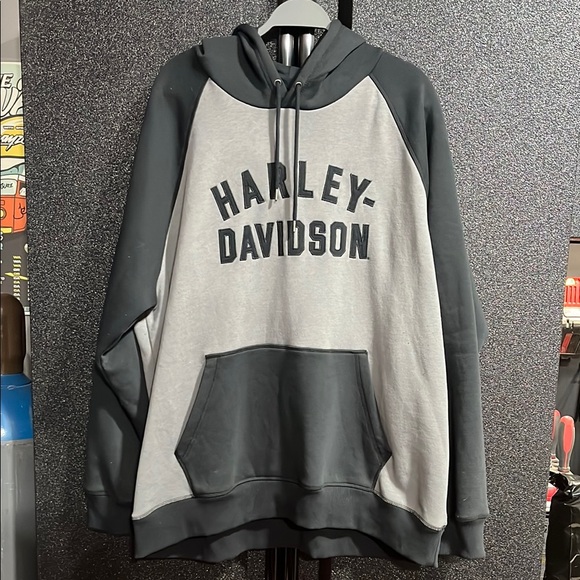 Harley-Davidson Men's Grey and Black Hoodie - Picture 2 of 6